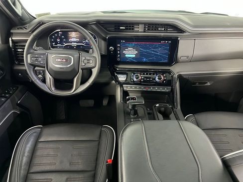 Used 2025 GMC Sierra 1500 AT4X image 13