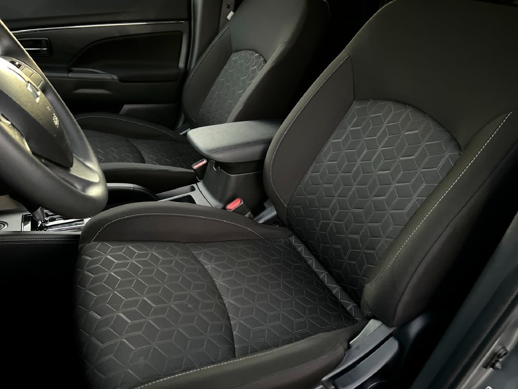 Used 2025 Mitsubishi Outlander Sport ES AWD/4WD image 20