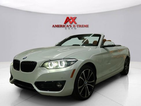 Used 2020 BMW 230i Convertible w/ Premium Package RWD image 4