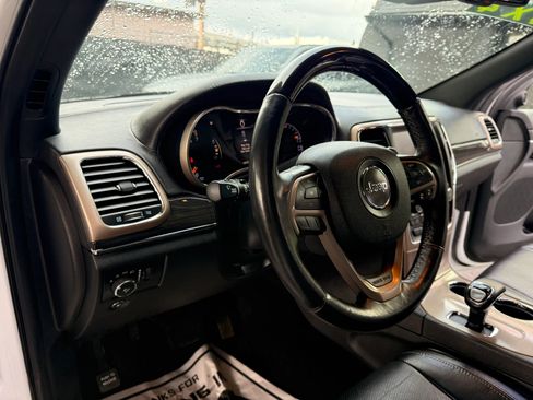 Used 2015 Jeep Grand Cherokee Overland w/ Advanced Technology Group image 9