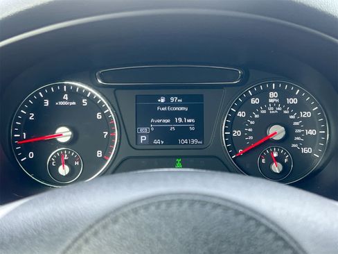 Used 2020 Kia Sorento LX image 34