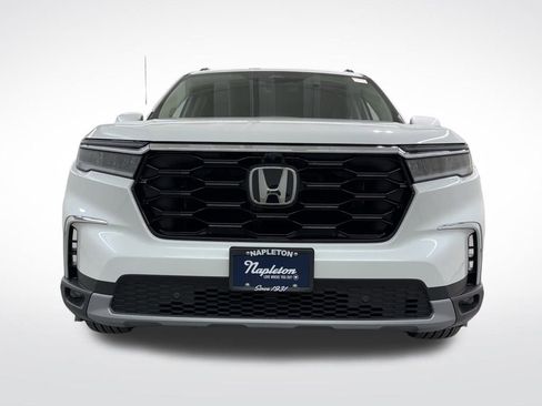 Used 2025 Honda Pilot Elite image 6