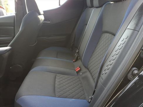 Used 2021 Toyota C-HR XLE image 22