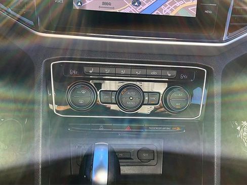 Used 2022 Volkswagen Atlas Cross Sport SEL R-Line image 15