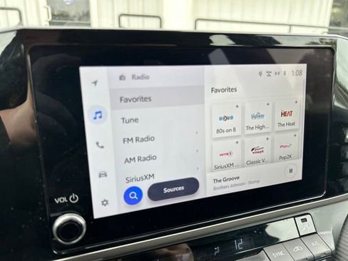 Used 2025 Toyota Camry SE image 27