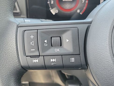 New 2026 Nissan Kicks SV w/ Charging Package image 7