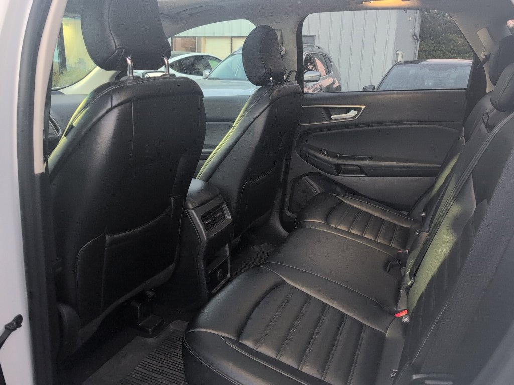 Used 2019 Ford Edge SEL w/ Equipment Group 201A AWD/4WD image 8