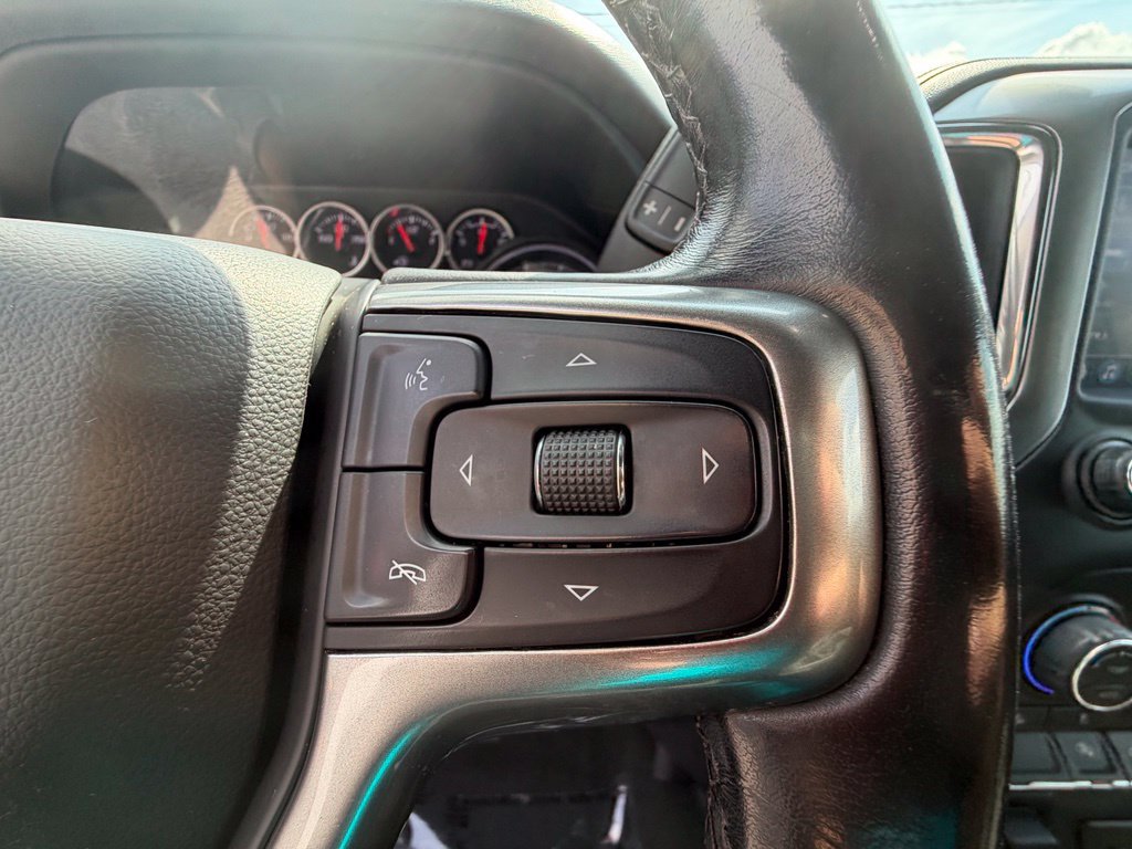 Used 2022 Chevrolet Silverado 1500 RST AWD/4WD image 24