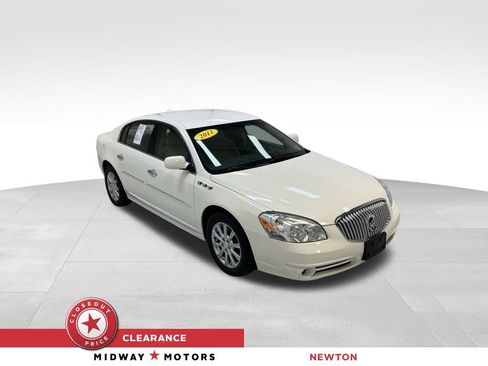 Used 2011 Buick Lucerne CX image 1
