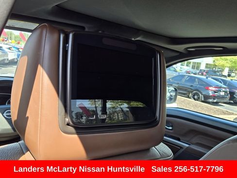 Used 2023 Nissan Titan Platinum Reserve w/ Moonroof Package AWD/4WD image 15