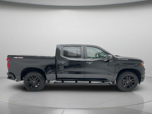 Used 2024 Chevrolet Silverado 1500 Custom AWD/4WD image 4
