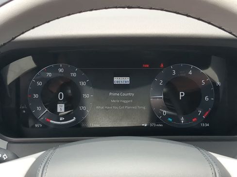 New 2026 Land Rover Range Rover Velar Belgravia AWD/4WD image 36