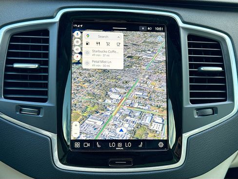 Used 2023 Volvo XC90 B5 Core w/ Protection Package Premier image 33