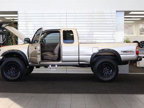 Used 2004 Toyota Tacoma 4x4 Xtracab V6 image 10