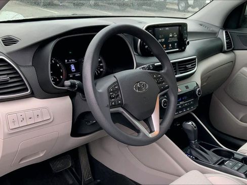 Used 2020 Hyundai Tucson SEL image 16