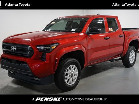 Certified 2025 Toyota Tacoma SR AWD/4WD image 1