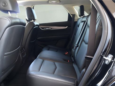 Used 2017 Cadillac XT5 Luxury w/ Driver Awareness Package image 13