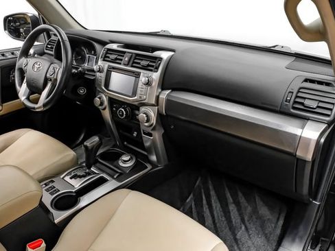 Used 2016 Toyota 4Runner SR5 Premium AWD/4WD image 15