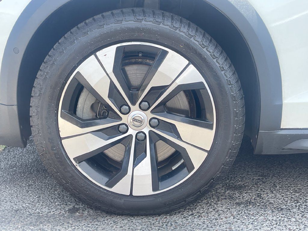 Used 2020 Volvo V60 T5 Cross Country w/ Protection Package AWD/4WD image 10