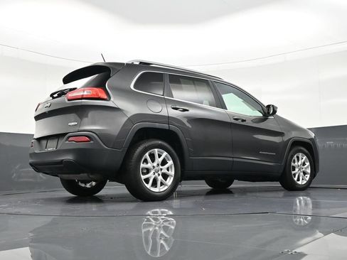 Used 2016 Jeep Cherokee Latitude image 29