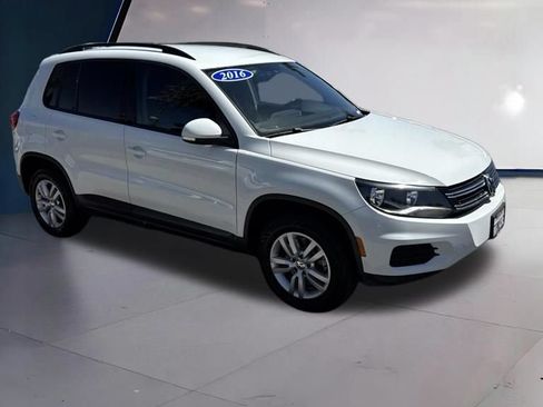 Used 2016 Volkswagen Tiguan S FWD image 1