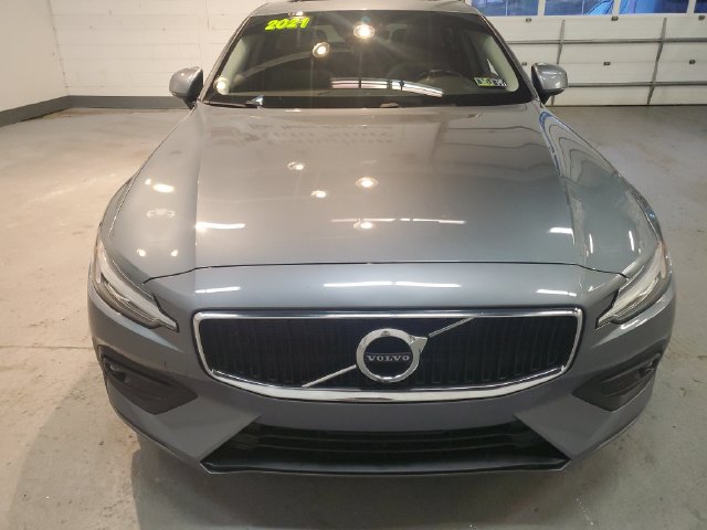 Used 2021 Volvo S60 T5 Momentum w/ Climate Package FWD image 10