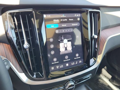 New 2026 Volvo V60 B5 Cross Country Plus w/ Climate Package AWD/4WD image 10