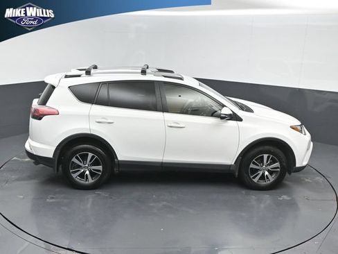 Used 2018 Toyota RAV4 XLE w/ Plus Extra Value Package FWD image 16