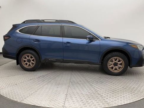 Used 2020 Subaru Outback Premium image 9