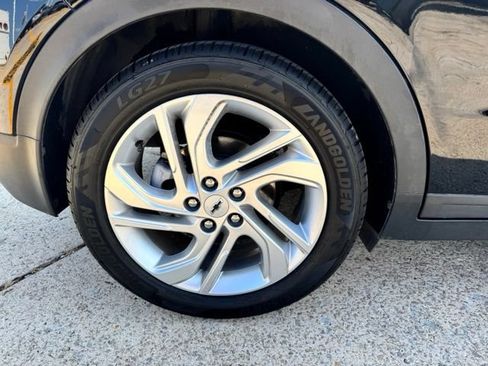 Used 2022 Chevrolet Bolt LT FWD image 11