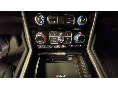 Used 2021 GMC Yukon XL Denali w/ Denali Ultimate Package AWD/4WD image 14
