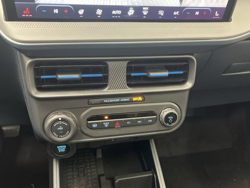 New 2025 Ford Maverick Lobo image 21