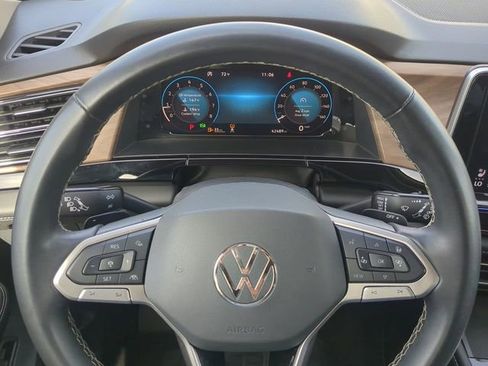 Used 2024 Volkswagen Atlas SE image 33