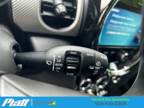 Used 2024 MINI Cooper SE FWD image 25