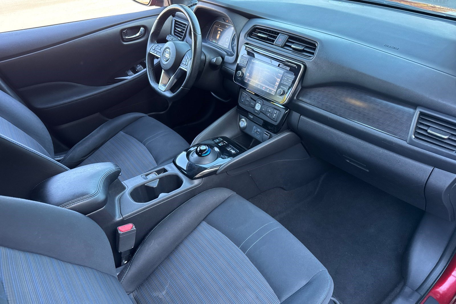 Used 2018 Nissan Leaf SV w/ SV Technology Package FWD image 35