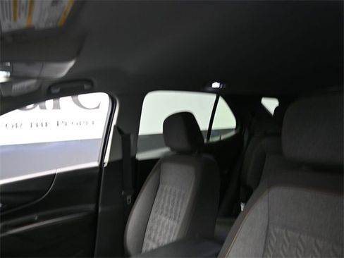 Used 2024 Chevrolet Equinox LT image 17