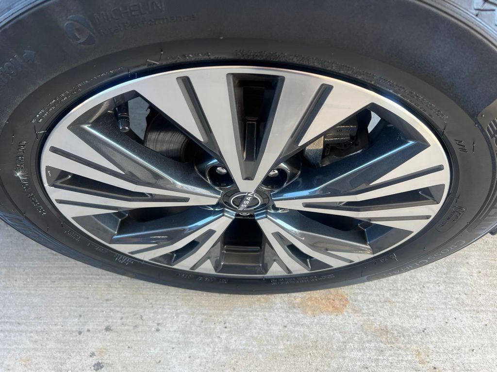 Certified 2023 Nissan Rogue SV AWD/4WD image 39