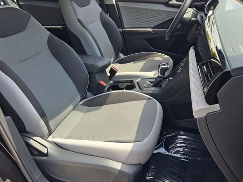Certified 2024 Volkswagen Taos S FWD image 20