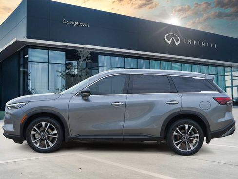 Certified 2023 INFINITI QX60 Luxe w/ Vision Package image 6