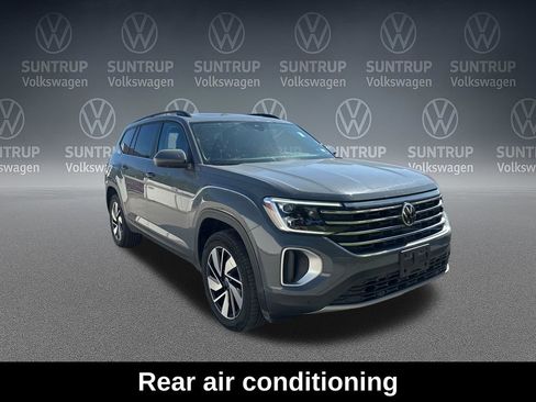 Used 2025 Volkswagen Atlas SE FWD image 11