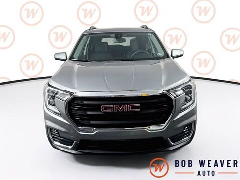Used 2023 GMC Terrain SLE w/ Driver Convenience Package AWD/4WD image 2