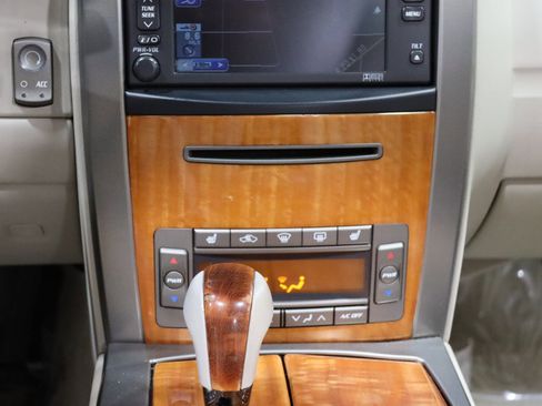 Used 2006 Cadillac XLR image 51