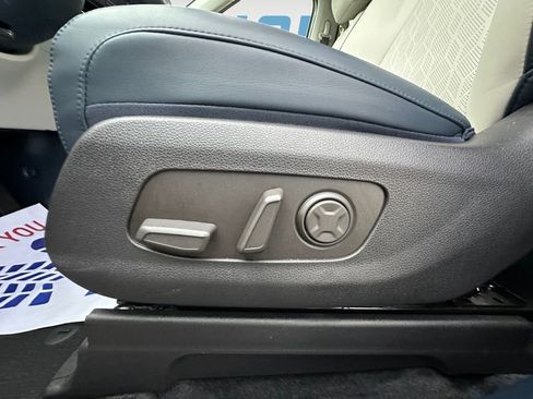 Certified 2026 Kia Carnival SX w/ SX Dark Edition Package FWD image 16