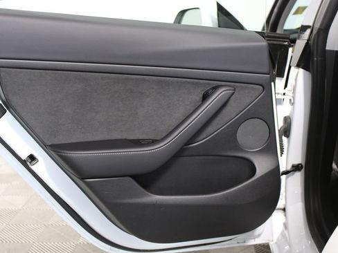 Used 2021 Tesla Model 3 Standard Range Plus RWD image 15
