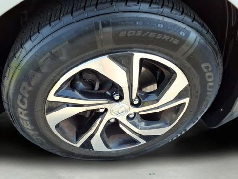 Used 2016 Honda Accord LX image 9