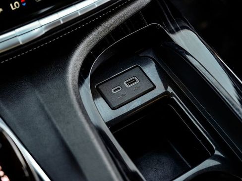 Used 2021 Cadillac Escalade ESV Sport image 23