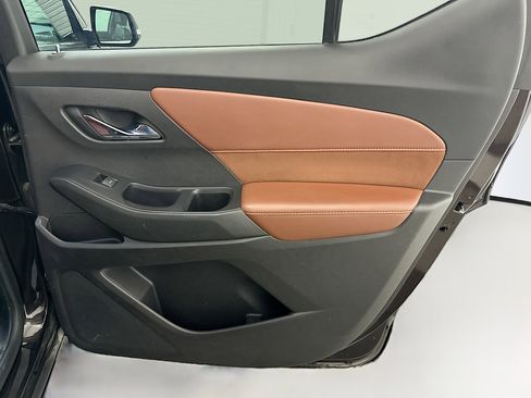 Used 2018 Chevrolet Traverse High Country AWD/4WD image 34