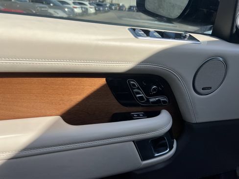 Used 2021 Land Rover Range Rover Long Wheelbase Autobiography image 10