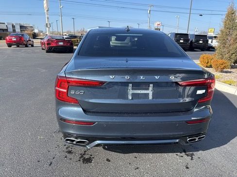 Used 2022 Volvo S60 T8 R-Design Expression w/ Advanced Package image 18