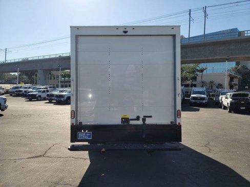 Used 2024 Chevrolet Express 4500 Extended w/ Power Convenience Package RWD image 7